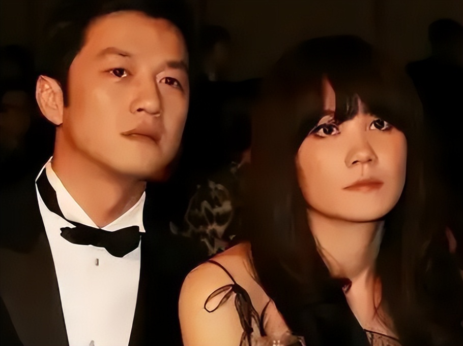 李亚鹏豪宅古法过夏至，头发稀疏老态尽显，网友：别作妖