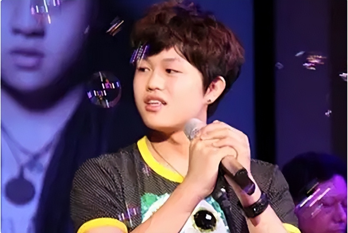 李双江长子李贺：弟弟李天一入狱后，他不计前嫌照顾父亲和继母