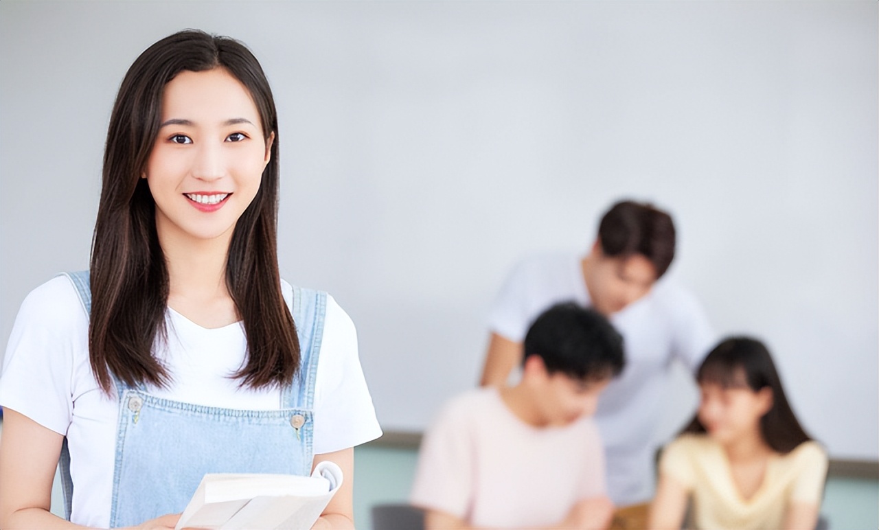 清华大学学生证图片（清华校园）