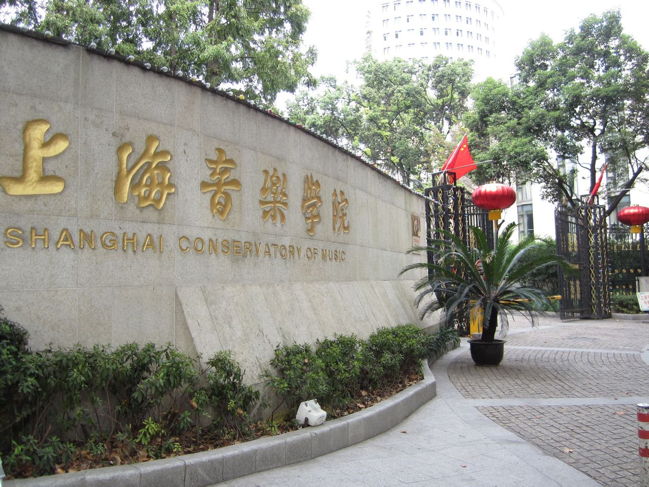 行业顶尖：上海5所双一流大学以及3所特色双非学校简介