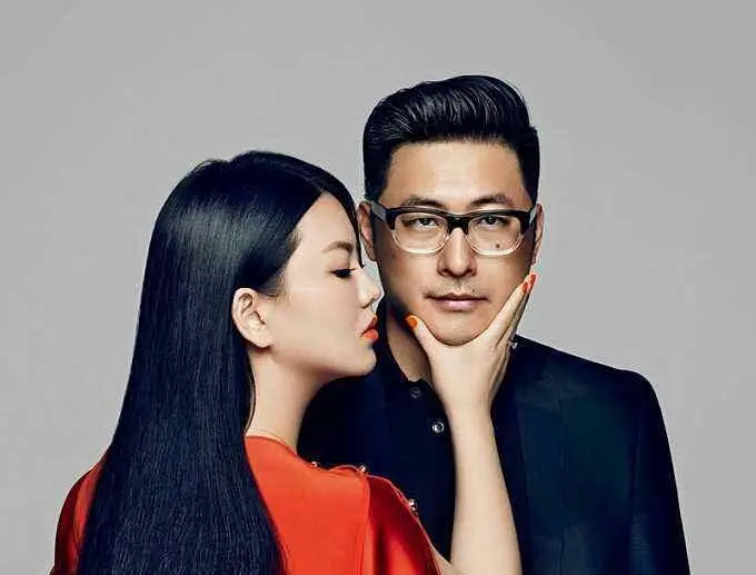 王岳伦宣布已和李湘离婚，还爆料对方已有新欢，被吐槽火速删文