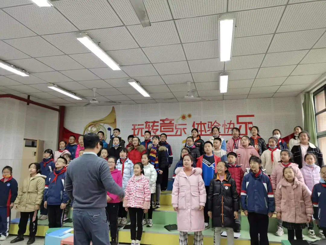四川大学西航港实验小学——“舞”动童年“音”你精彩