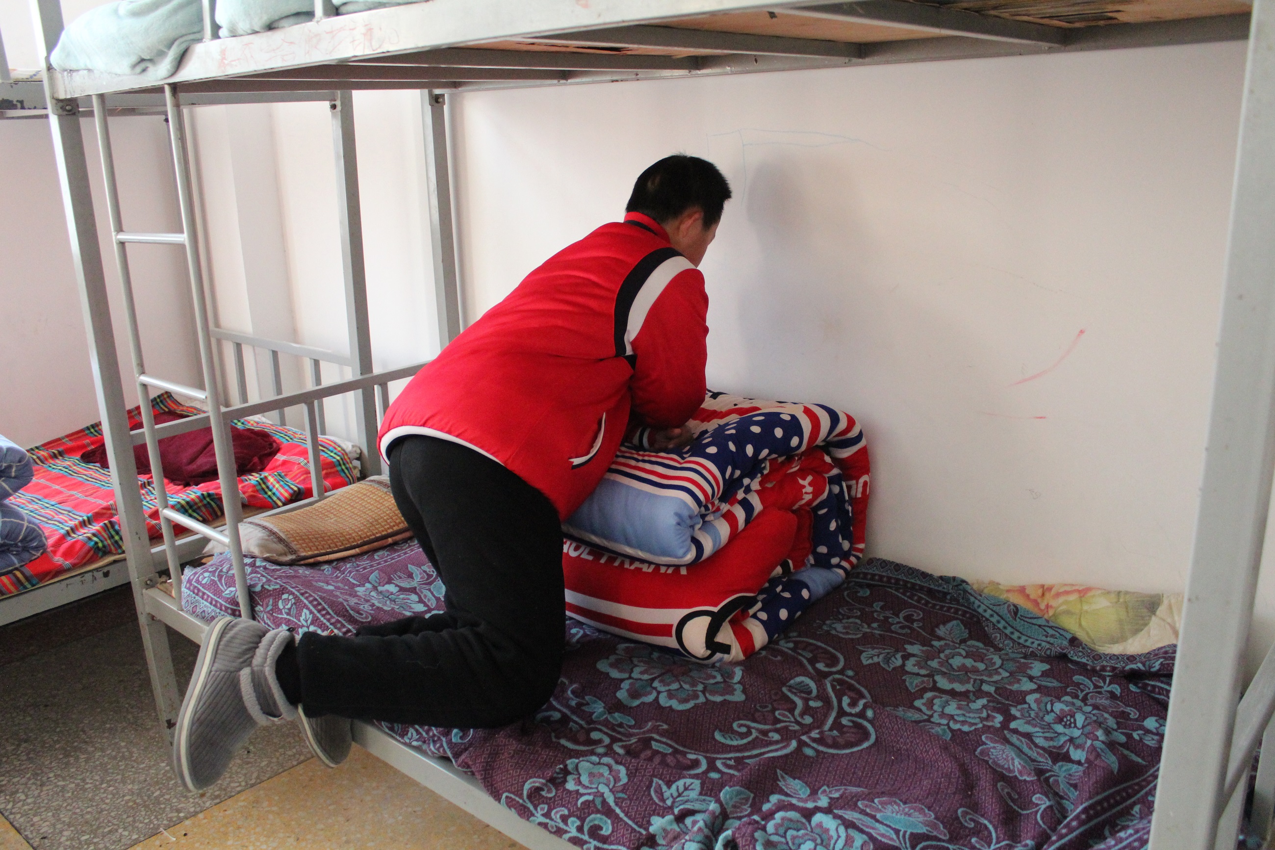 强化养成教育，提高生活技能