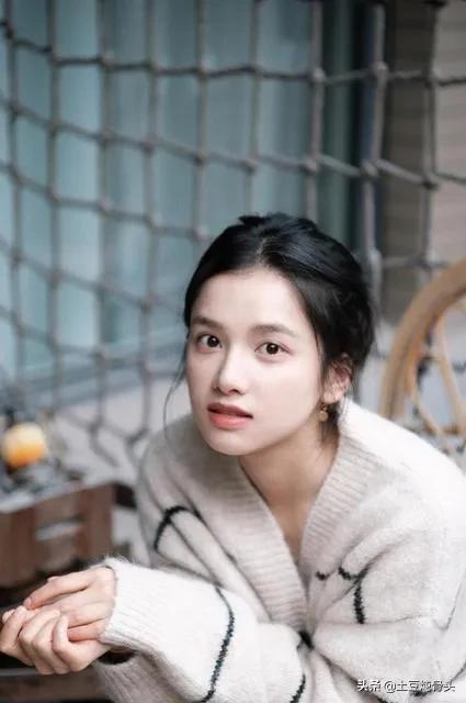 张倩仪壁纸