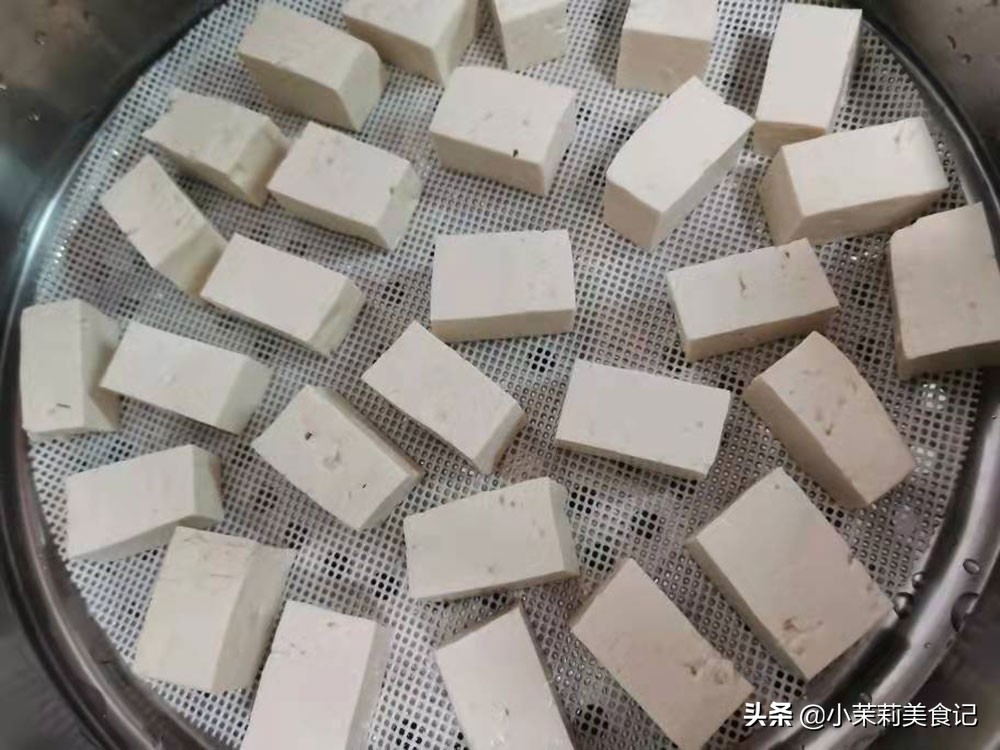 过年了，教你做冻豆腐，记住“先蒸后冻”，蜂窝均匀弹性好不易碎