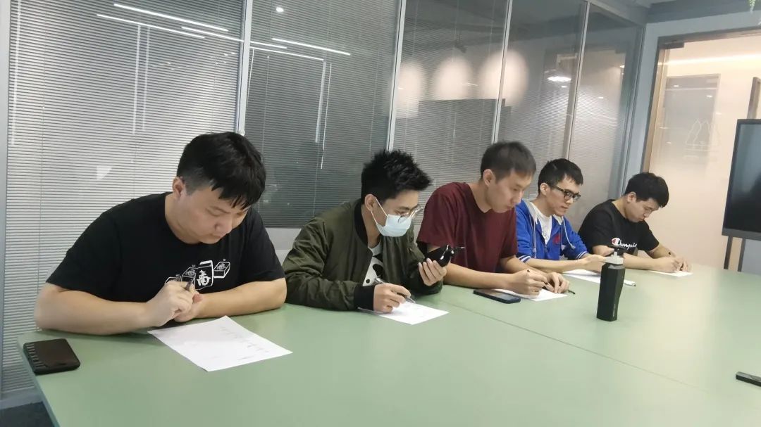 洗護(hù)屆高質(zhì)量男士沐浴露，香味自然好聞