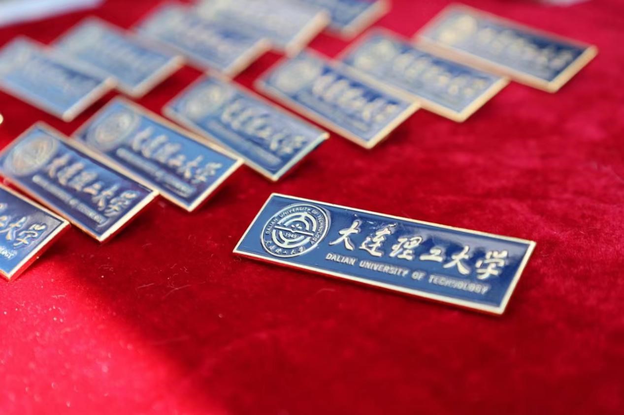 “面朝”大海，坐拥网红咖啡馆！大连一高校“精致生活”曝光，网友：太羡慕！