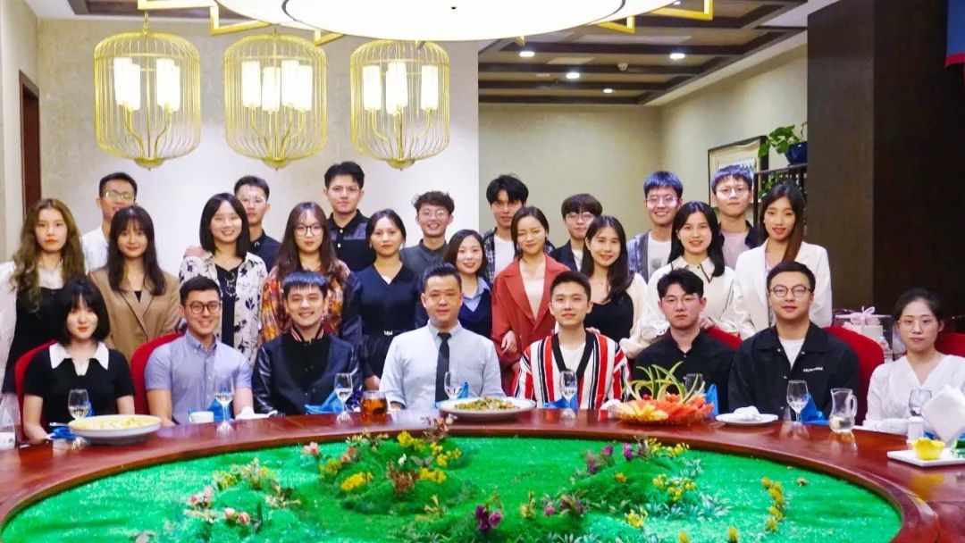 连发2篇论文，综合排名第一！重庆“高能”学霸拿下国奖，直博政法名校！