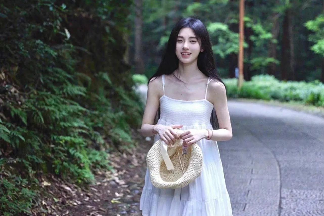 新一代颜值小花个顶个漂亮，哪种风格你最喜欢呢？