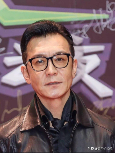 李咏病逝4年了，遗孀哈文的选择令人泪目