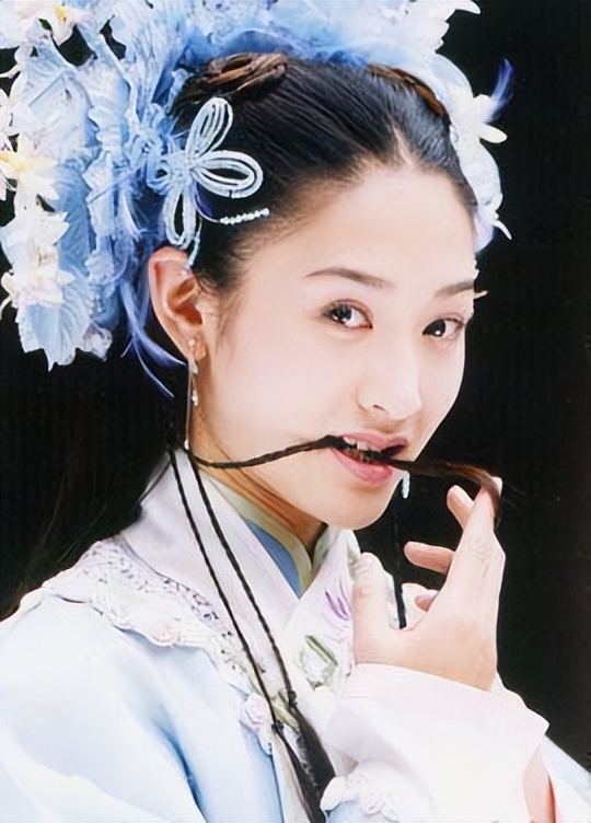 一脸“苦瓜相”却还能演大女主，这8位女星越看越丧，导演咋想的