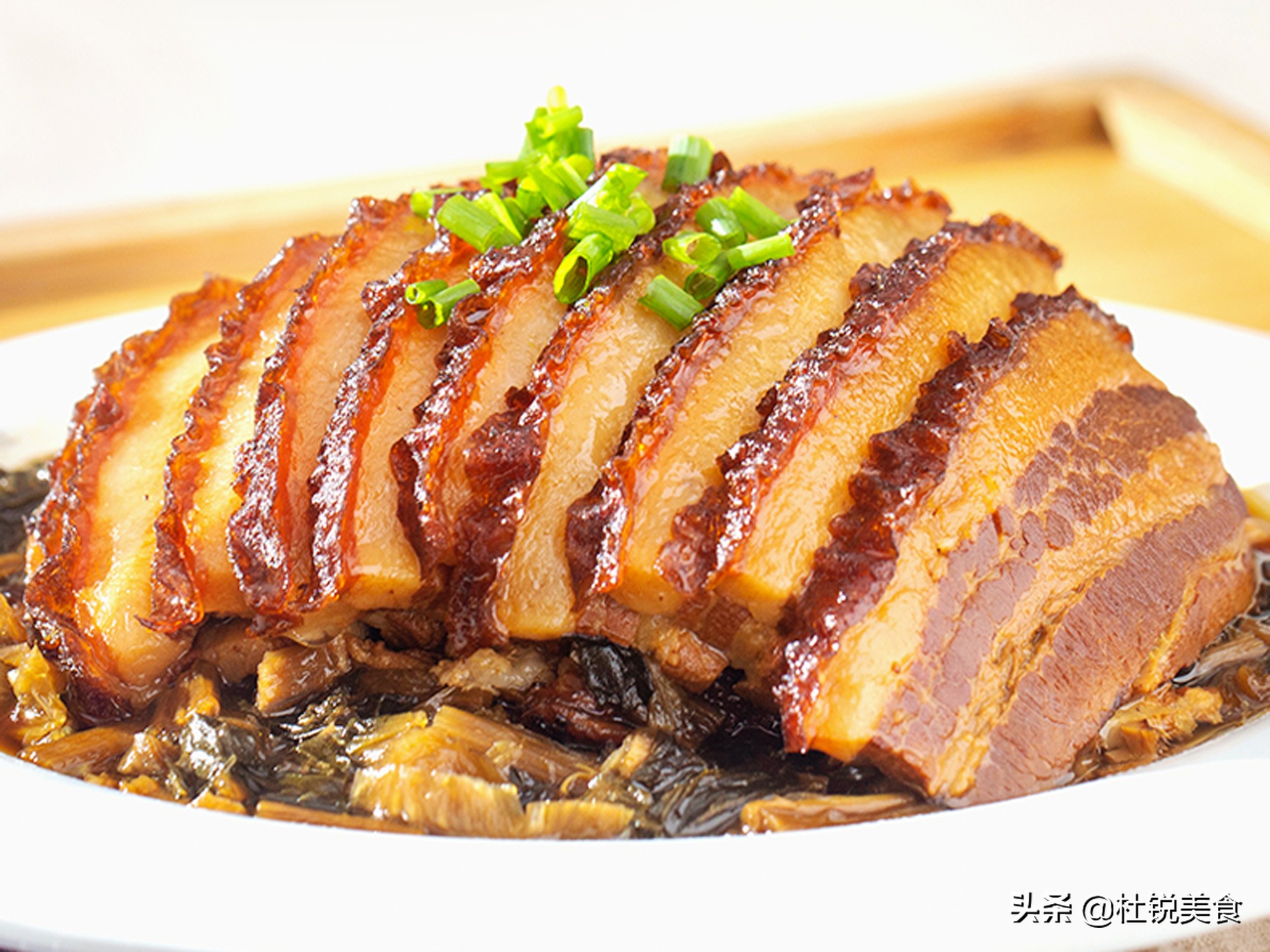 给你1大碗米饭，里面9道菜只能选1种，我选黄焖鸡，你怎么选