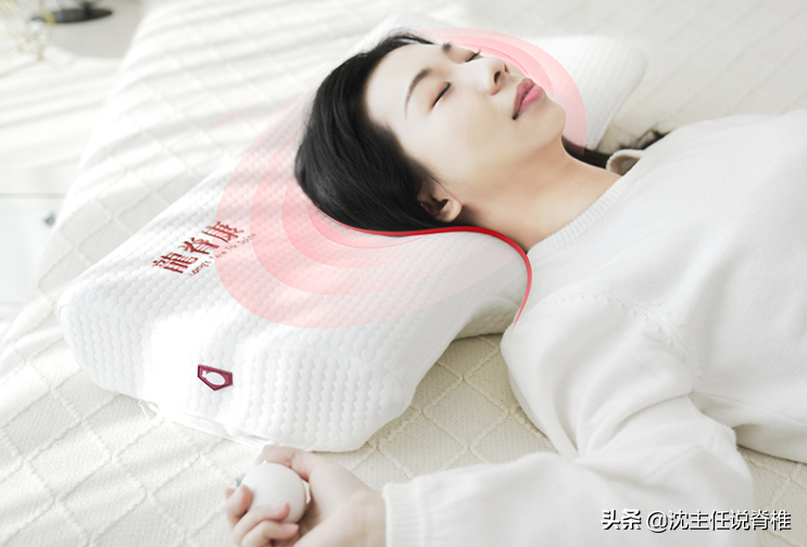 颈肩腰背痛，脊椎错位是怎么回事？医生：这4种习惯跟它们有关