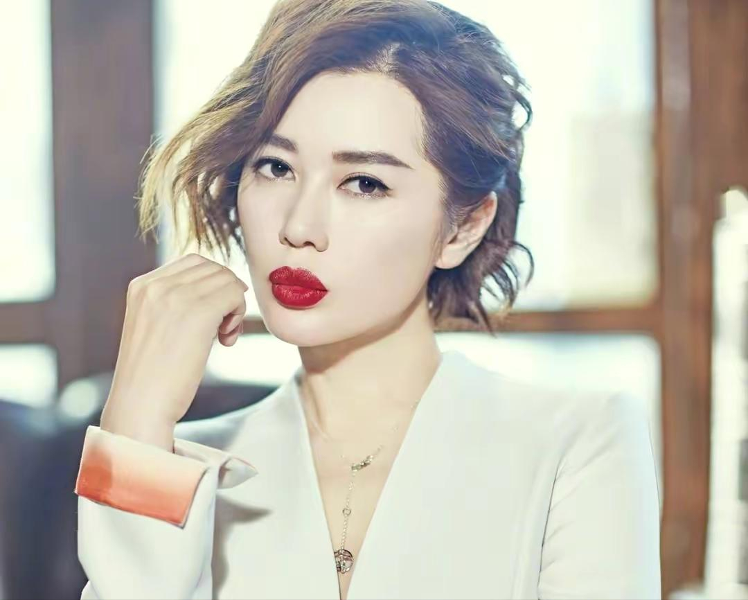 6位“香肠嘴”、大嘴女星：有人被夸风情万种，有人被嘲嘴大难看