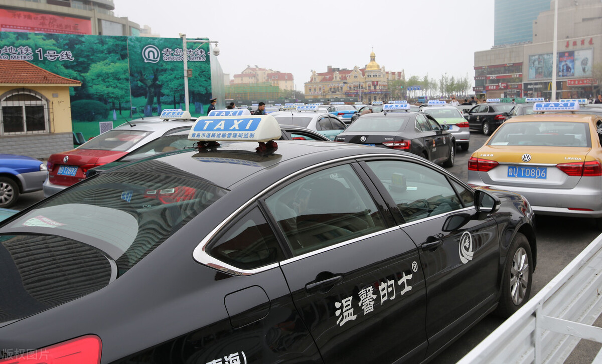 跟8年老司機(jī)跑車：他們的一天，到底有多單調(diào)？