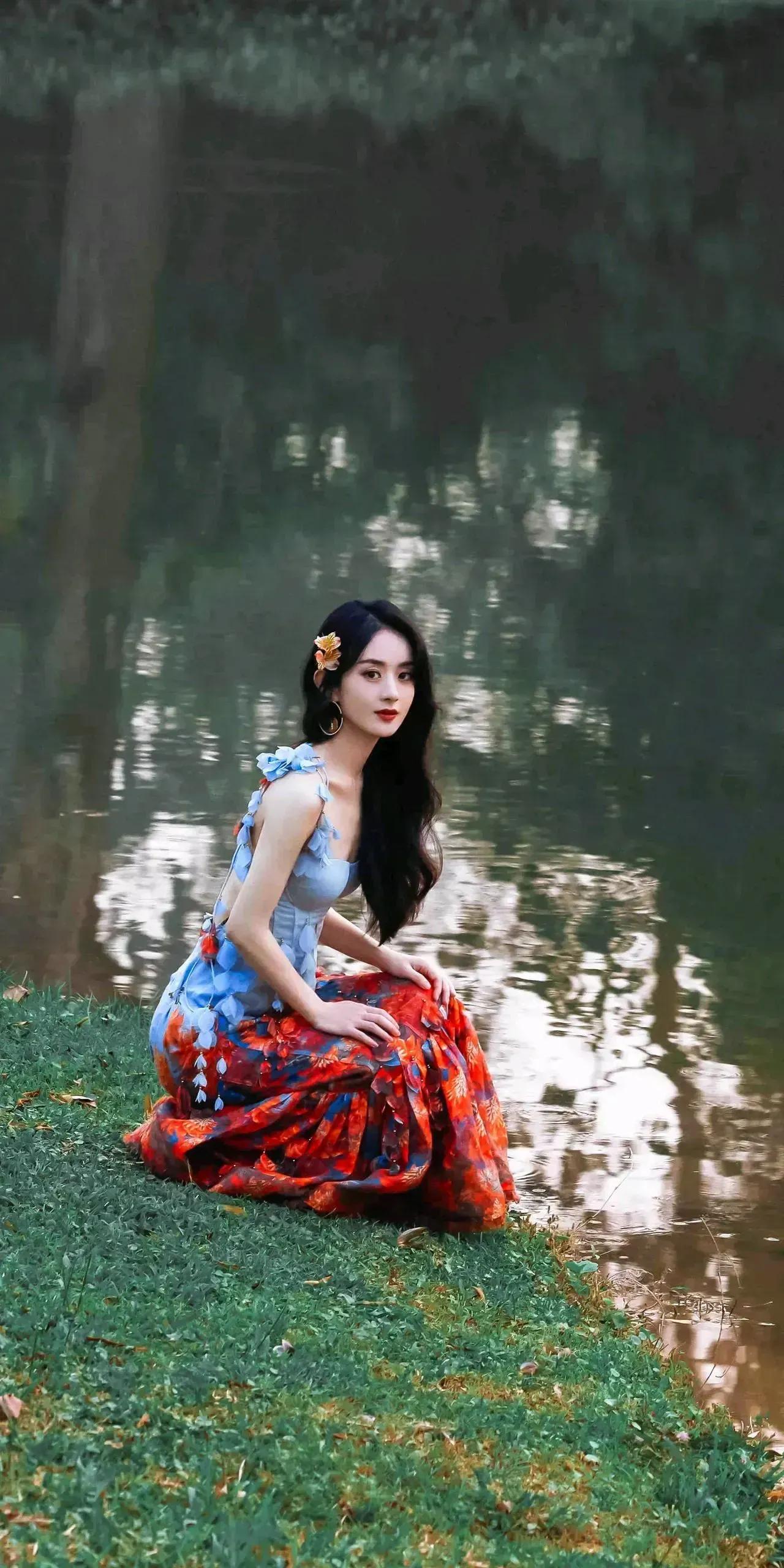 丽颖如诗，光影流转间尽显唯美风华