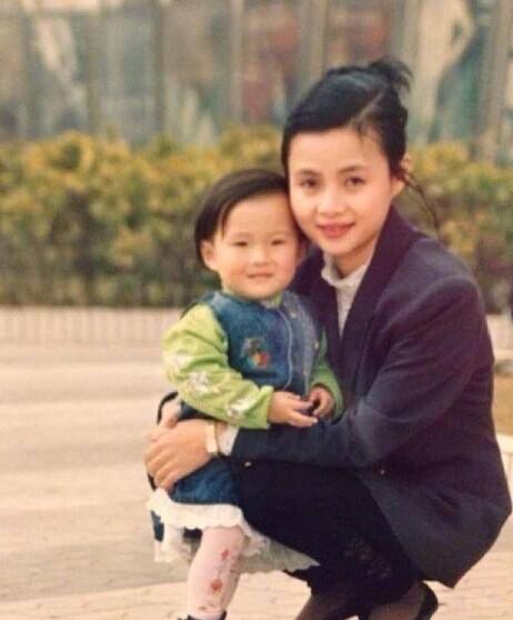 郭美美悲剧人生始作俑者，是她亲妈郭登峰