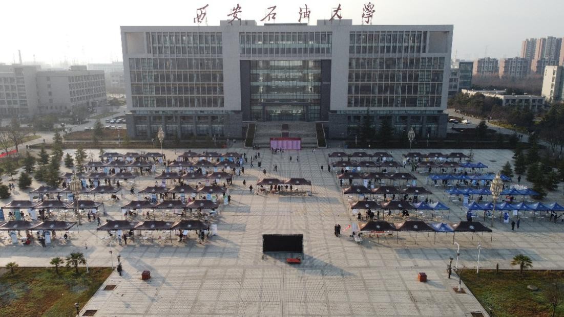 火爆！3个月内，1200余家单位直奔西石大，75000多个职位正空缺