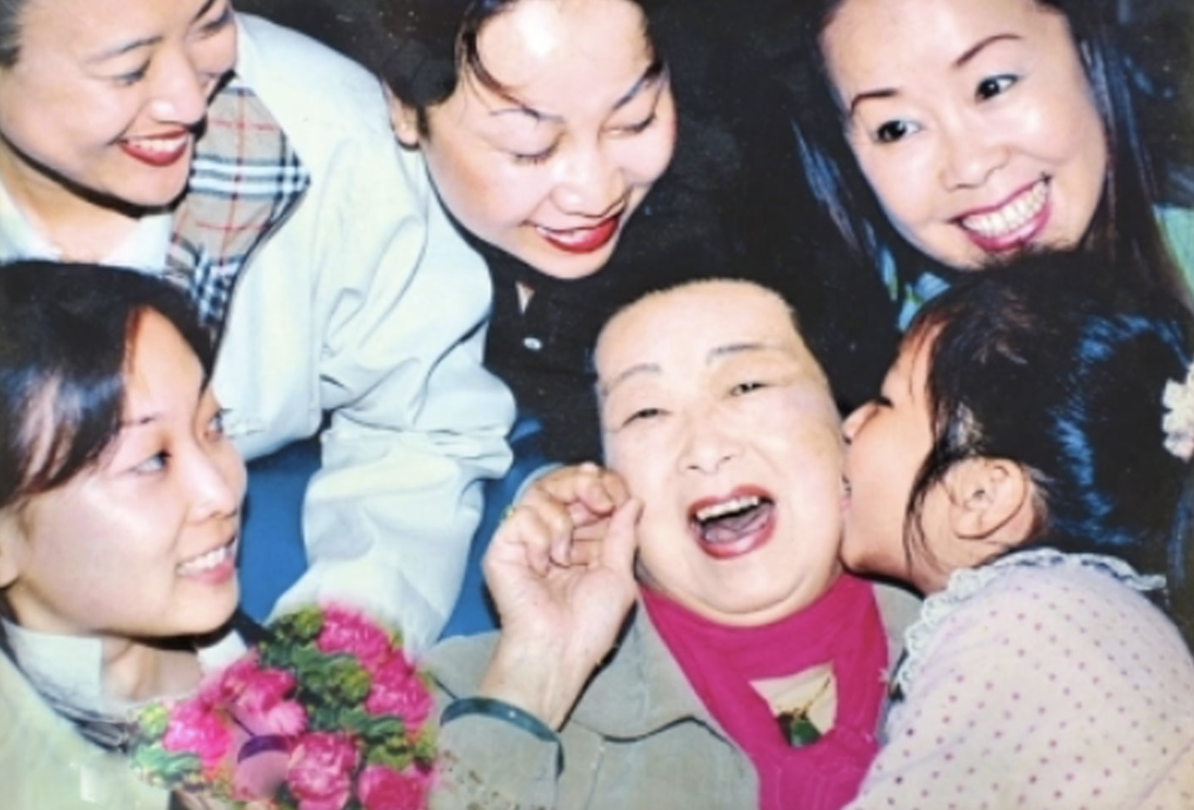 仅仅11天，就有12位名人接连离世，一天失去2位艺术家，最大95岁