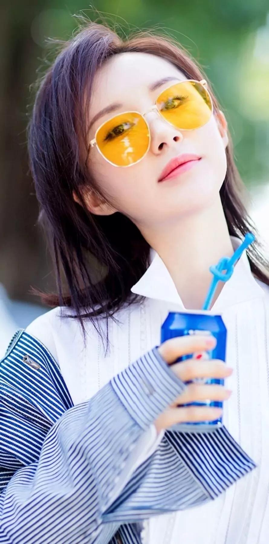 手机桌面，明星许龄月、甘婷婷、舒畅和戚薇