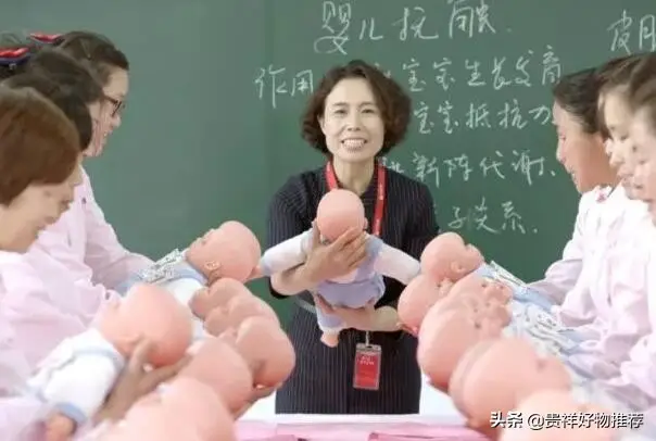 没学历最吃香的十大职业，代驾上榜，月嫂排名第一