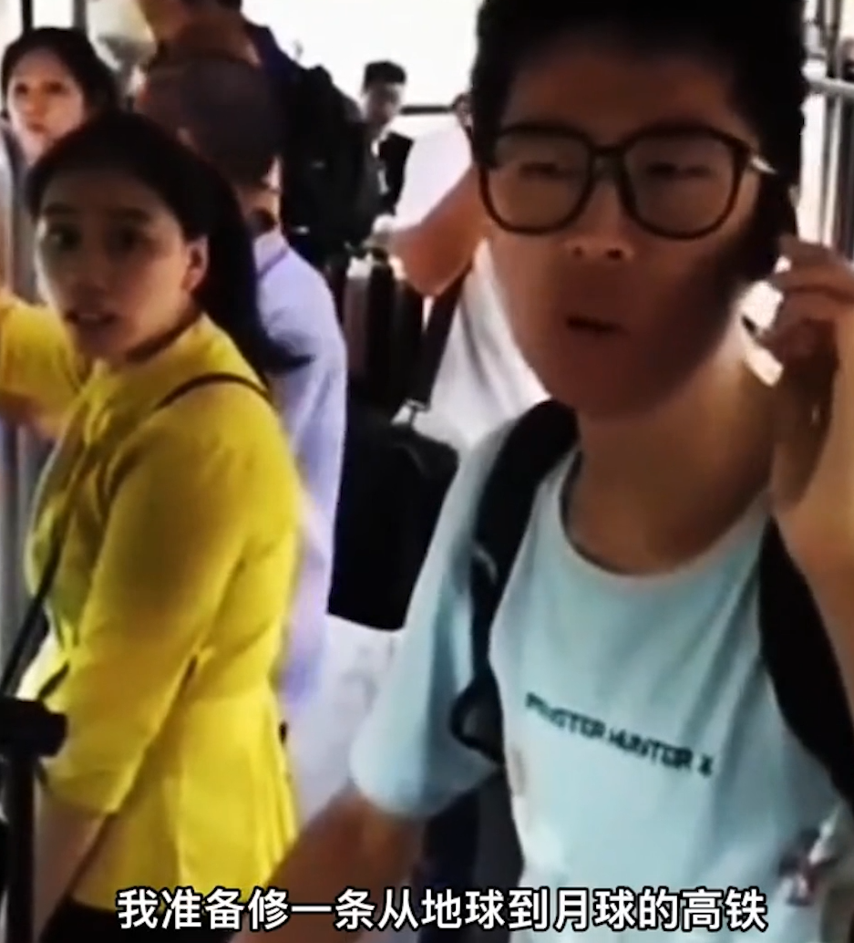 焦双喜:社牛鼻祖,靠口才把鲁豫整无语,却因视频低俗惨被封号