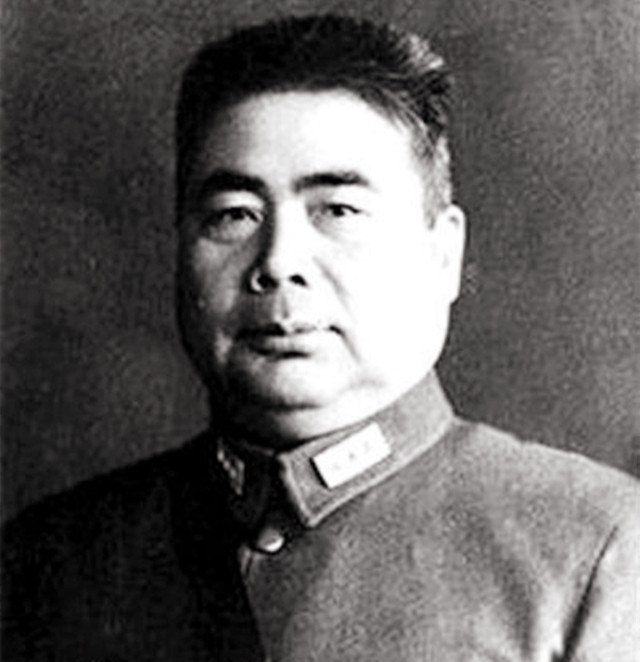 1955年授勋前夕，主席和总理一致认可他来主持典礼，他是谁？