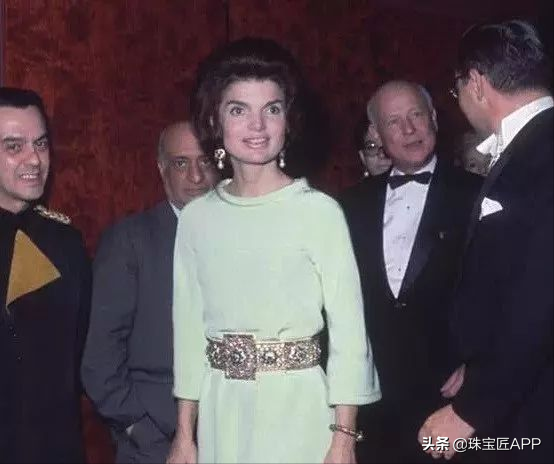 世界顶级珠宝品牌，曾霸屏美国珠宝界，他是天赋异禀的珠宝鬼才