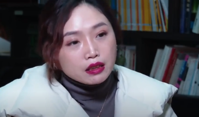 00后儿媳18岁生子，怀孕后抽烟喝酒泡吧，不知道孩子是谁的