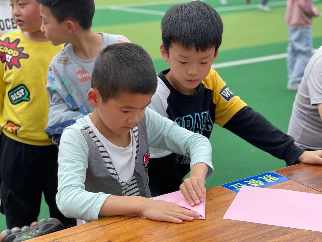 科学助力 拼出精彩｜天府新区永兴小学开展“科技周”科学模型比赛
