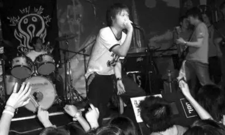 我为什么建议你读读五月天阿信的微博