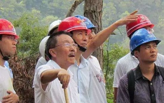 只有中国能够提前警告外星舰队的入侵——FAST能和外星人联系上吗