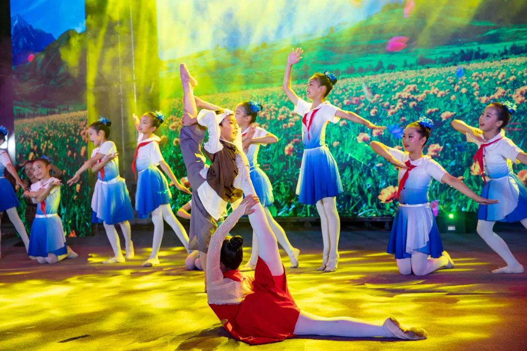 华阳实验小学：秉承“五育并举”理念为孩子们搭起了艺术的平台