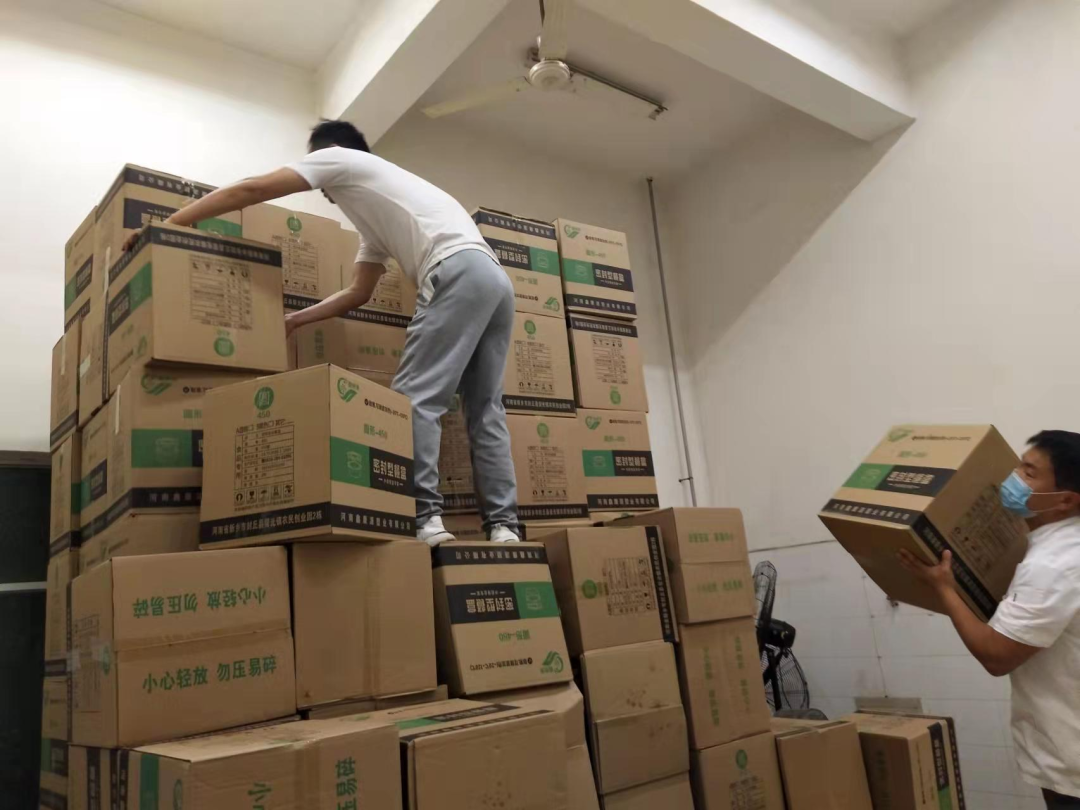 50位书记、院长进驻宿舍，一日三餐免费提供！疫情突袭，郑州大学这样做！