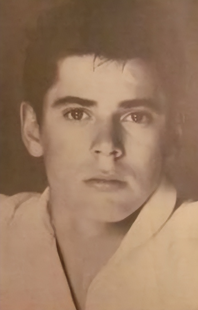 “最帅007”布鲁斯南：妻子从窈窕佳人胖到260斤，他28年宠爱不变