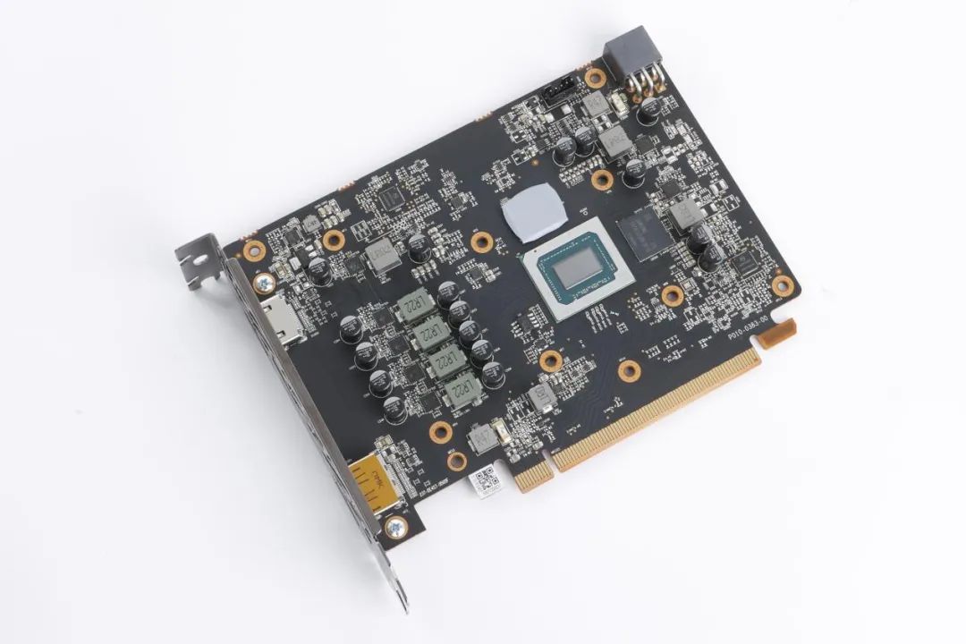 主流小钢炮的性价比之选！蓝宝石Radeon RX 6500XT 4G D6白金版OC显卡评测