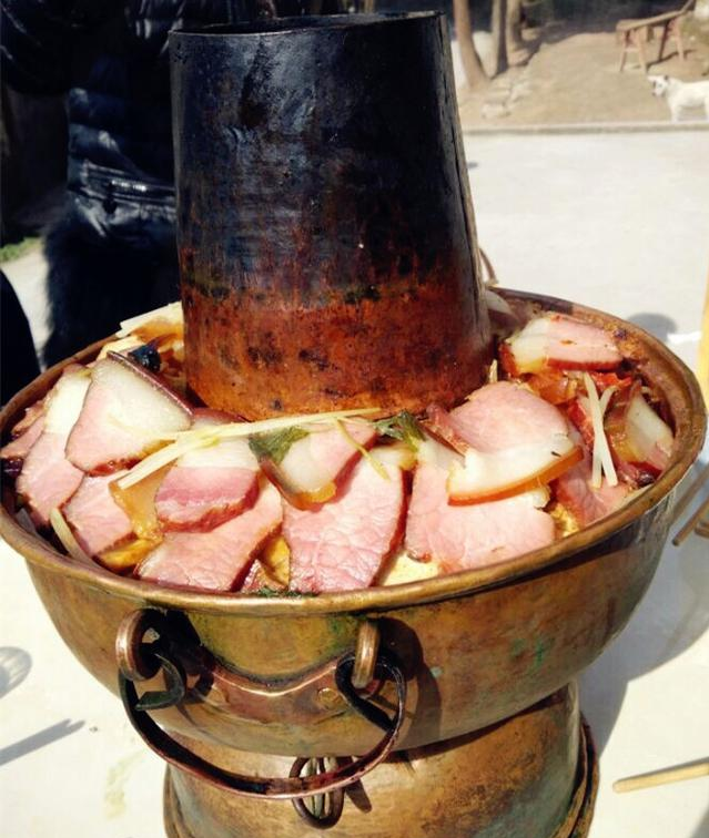 四川南充最有名的八大特色美食，锅盔灌凉粉上榜，很多人遇到必吃