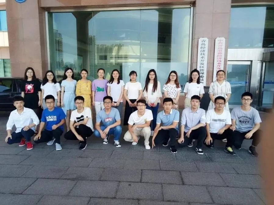 大学生走进社区“有事干、干得了、干的好”