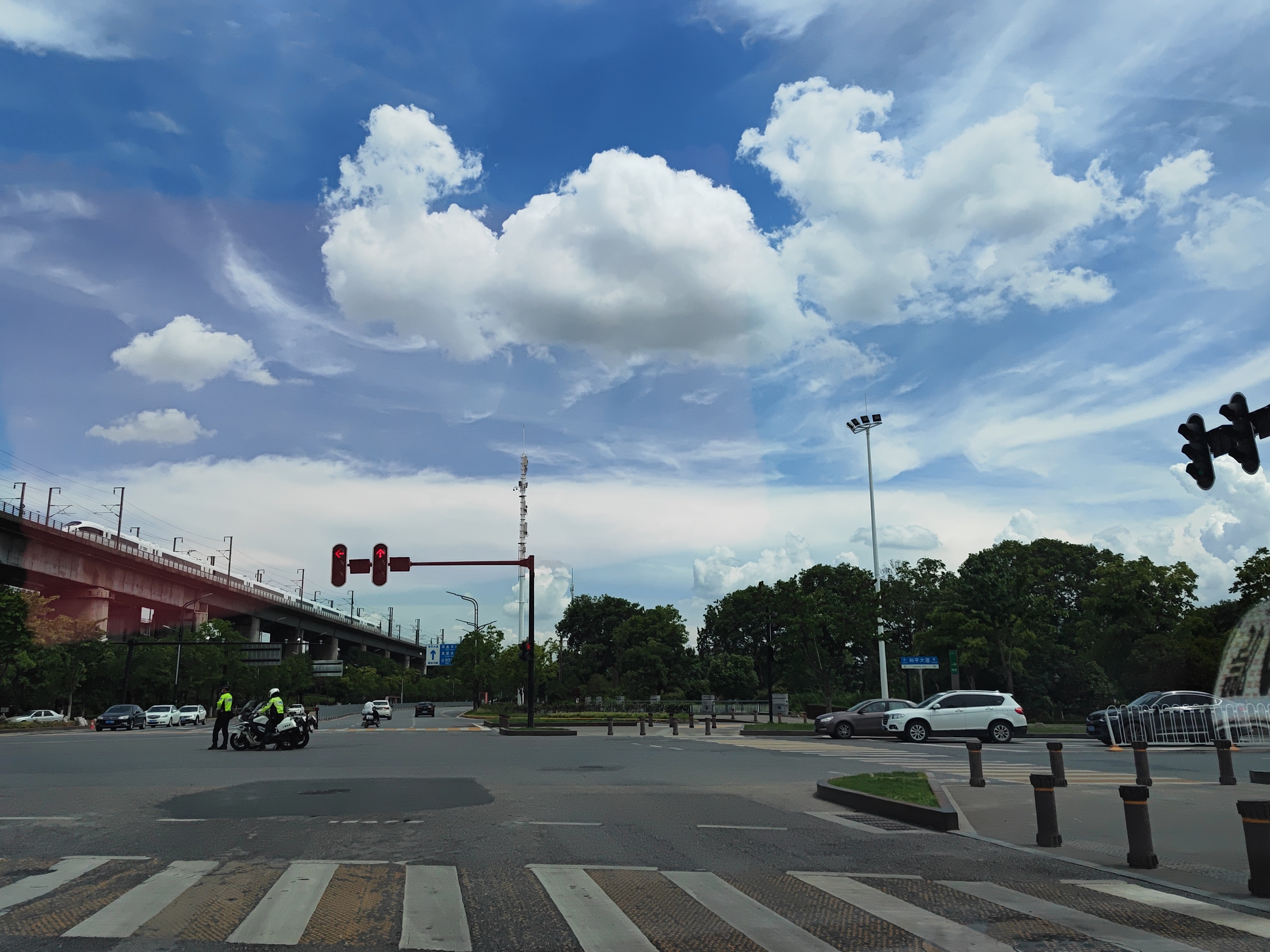 比亚迪6月销量又创佳绩