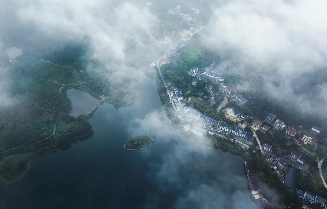 全球最佳旅行目的地之一，去一次桐庐，突然想要躲进山间