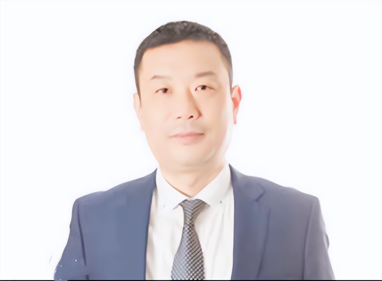 雙匯董事長被長子舉報(bào)，與小36歲秘書姘居20年，35億美元流向美國
