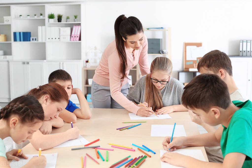 大学英语跨文化交际（高中英语课堂教学亟待创新）