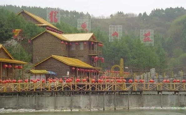 东北“巨骗”陈相贵陨落史：开悍马买182万手机号，08年锒铛入狱