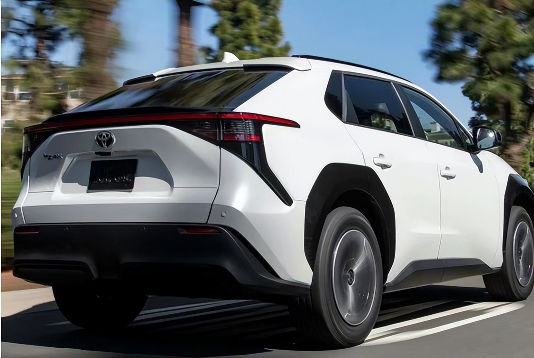 “两田”发售新能源日产赶来蹭口饭，日系合资“赶鸭子上架”了