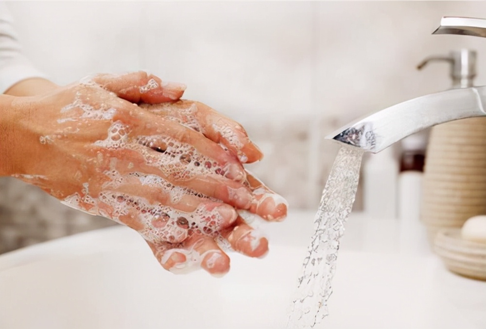 体检查出“幽门螺杆菌”，吃了两周药，再复查还是阳性，咋回事？