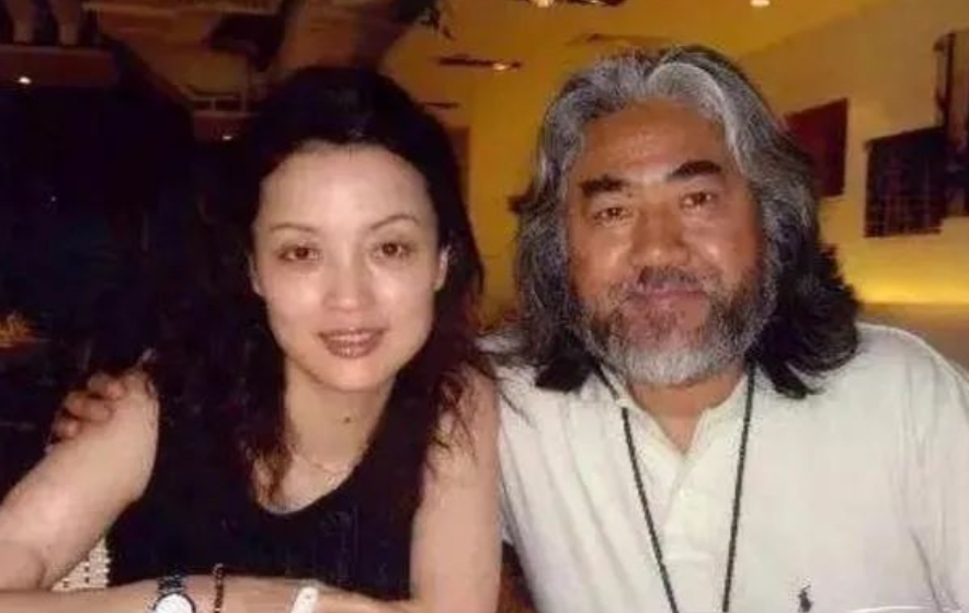 年龄不是问题！这些娱乐圈“老男人”，为何妻子越换越年轻？