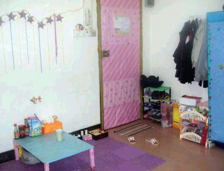 温州一男子偷窥女子洗澡，被发现后跳楼身亡，家属索赔88.9万