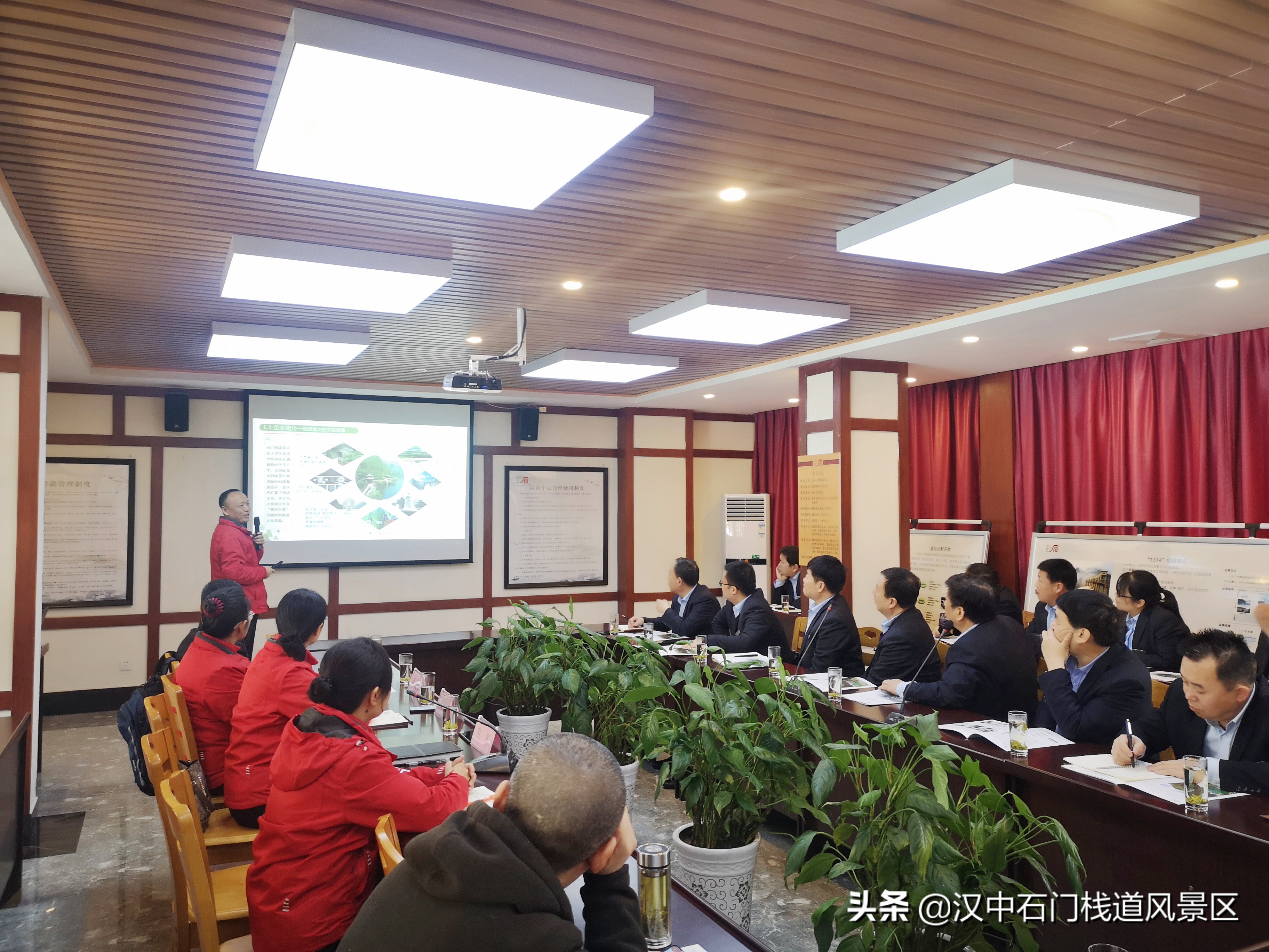 多家企业到石门栈道学习质量管理