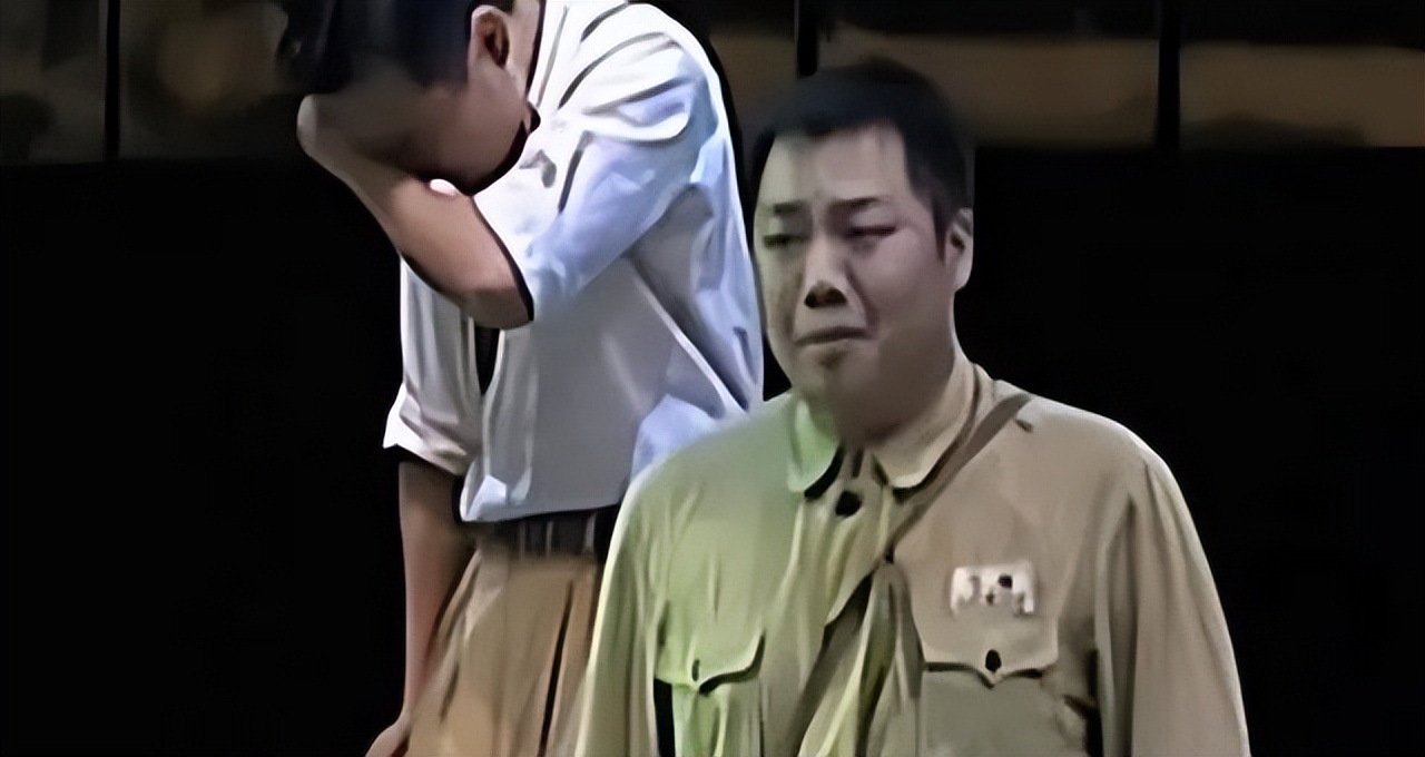 “李大嘴”姜超，相亲20次娶胖妻，38岁才得子，蜗居生活也幸福