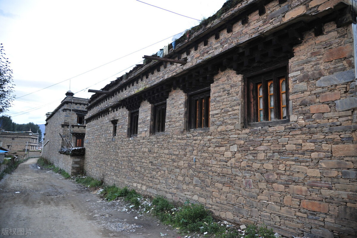 出格的长兄（短篇小说）